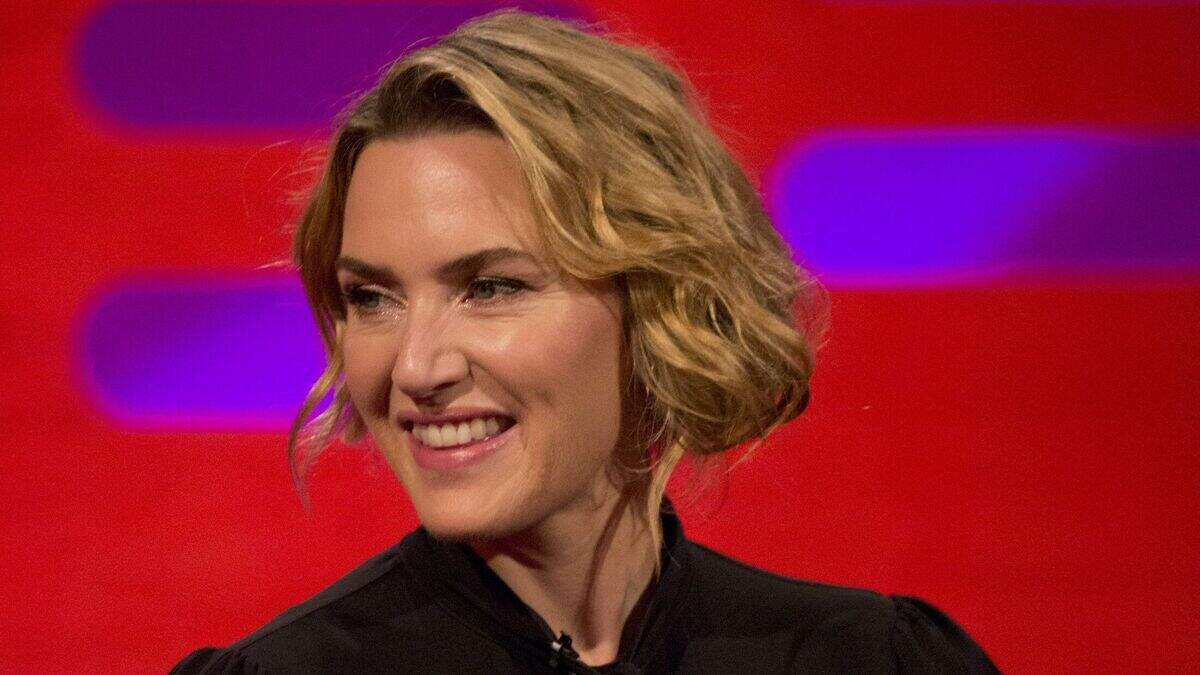 Kate Winslet and co-stars seen in Avatar sequel snap from set | Belfast